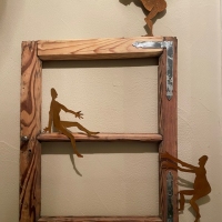 Fensterrahmen-mit-Maennchen